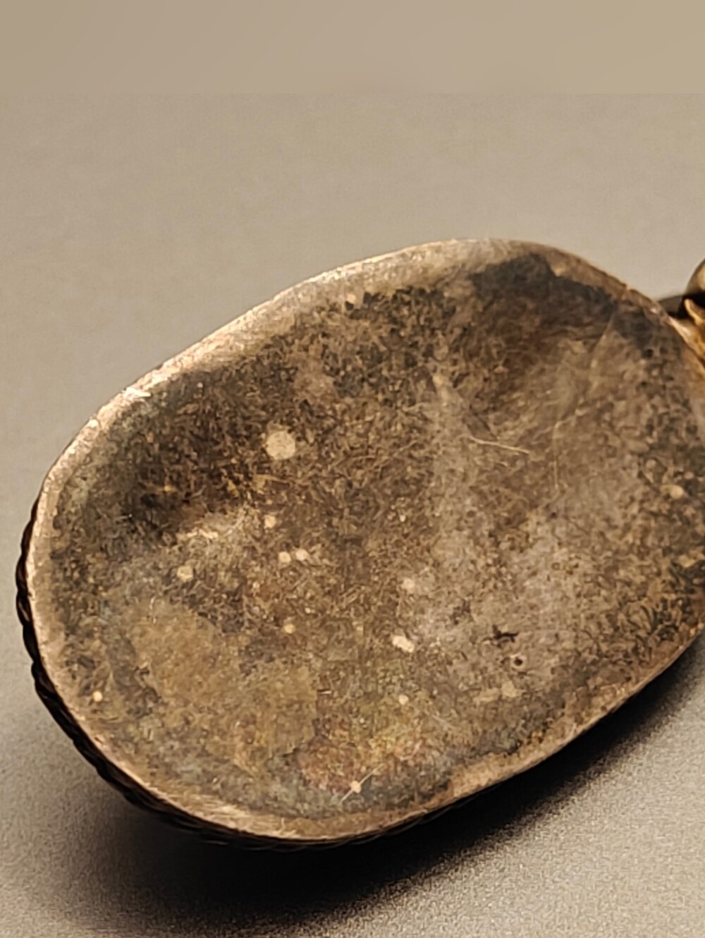 Old Southwestern Native American pendant - Picture 4 of 10